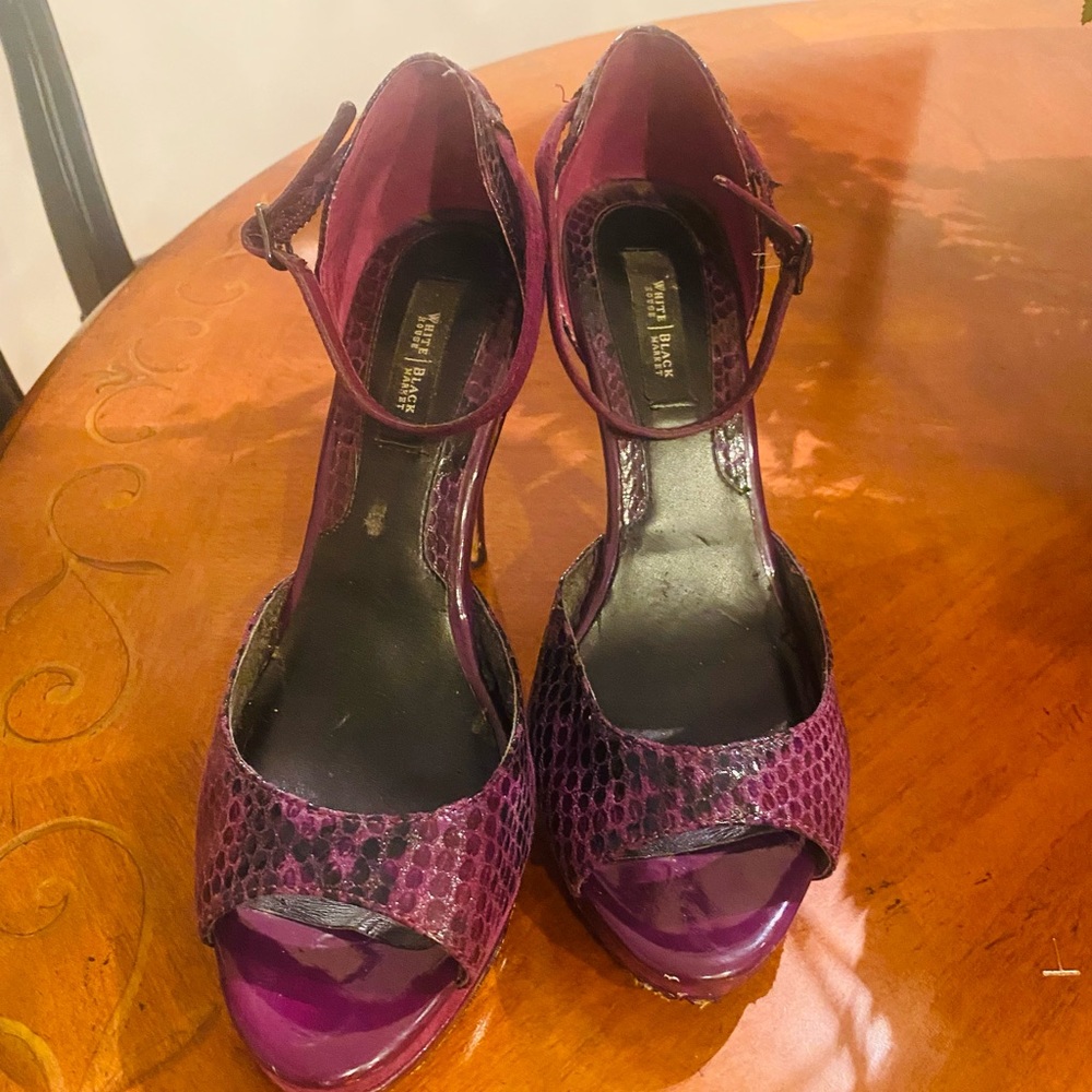 Snake skin leather shoes. Like new